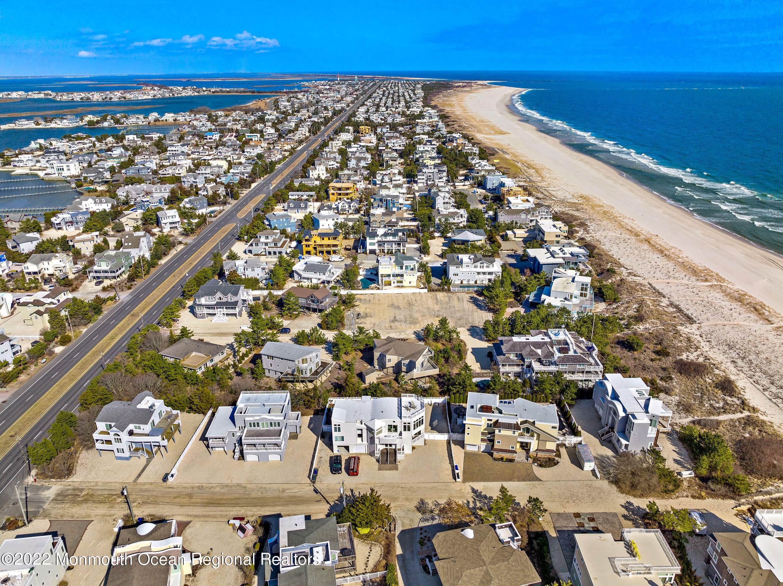 15. Single Family Homes for Sale at 131 Long Beach Boulevard Long Beach Township, New Jersey 08008 United States