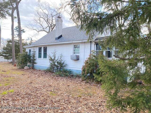 2. Single Family Homes for Sale at 727 Huntington Avenue Pine Beach, New Jersey 08741 United States