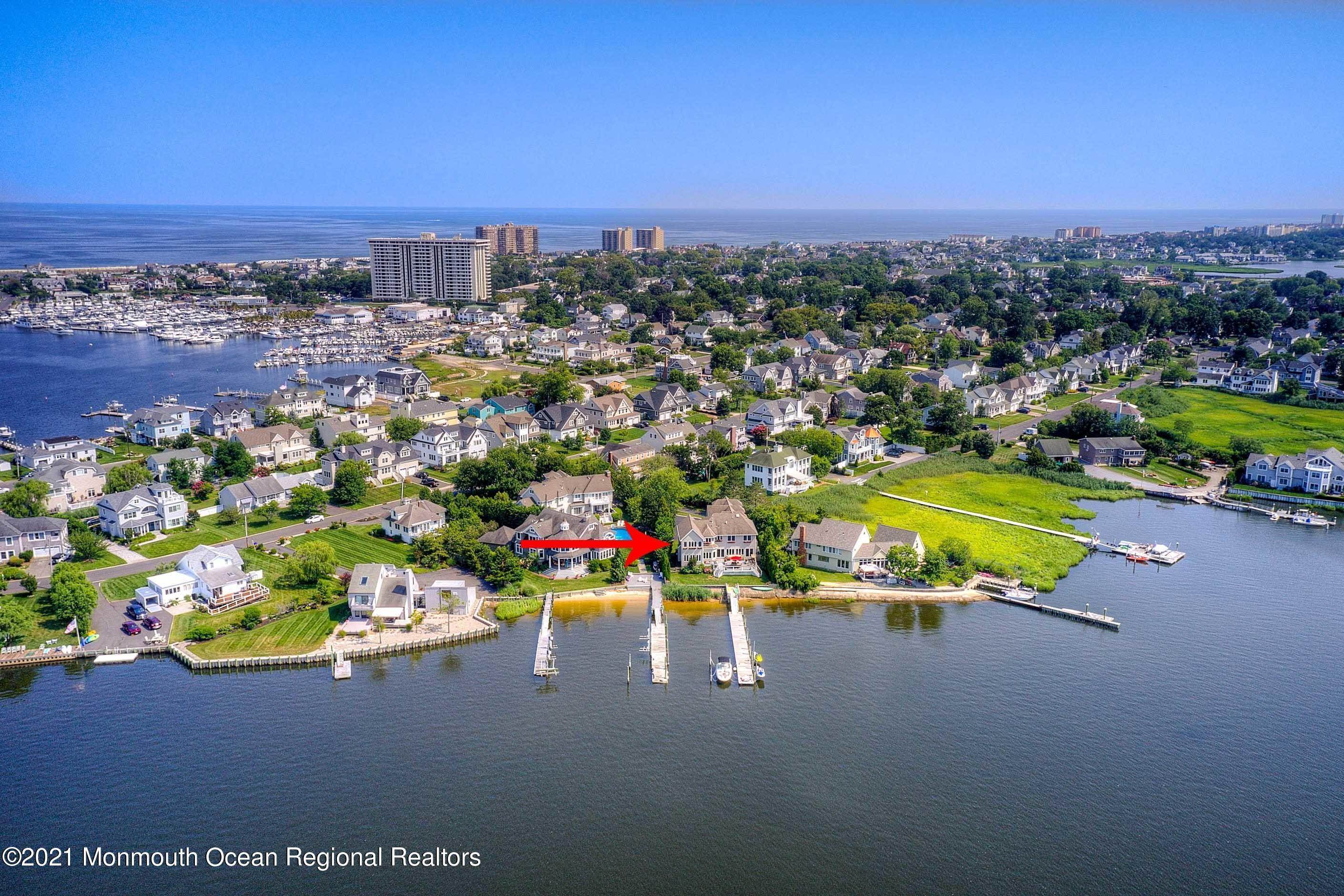 7. Single Family Homes for Sale at 58 Navesink Drive Monmouth Beach, New Jersey 07750 United States