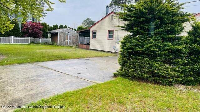 12. Single Family Homes for Sale at 1423 Leguene Avenue Forked River, New Jersey 08731 United States
