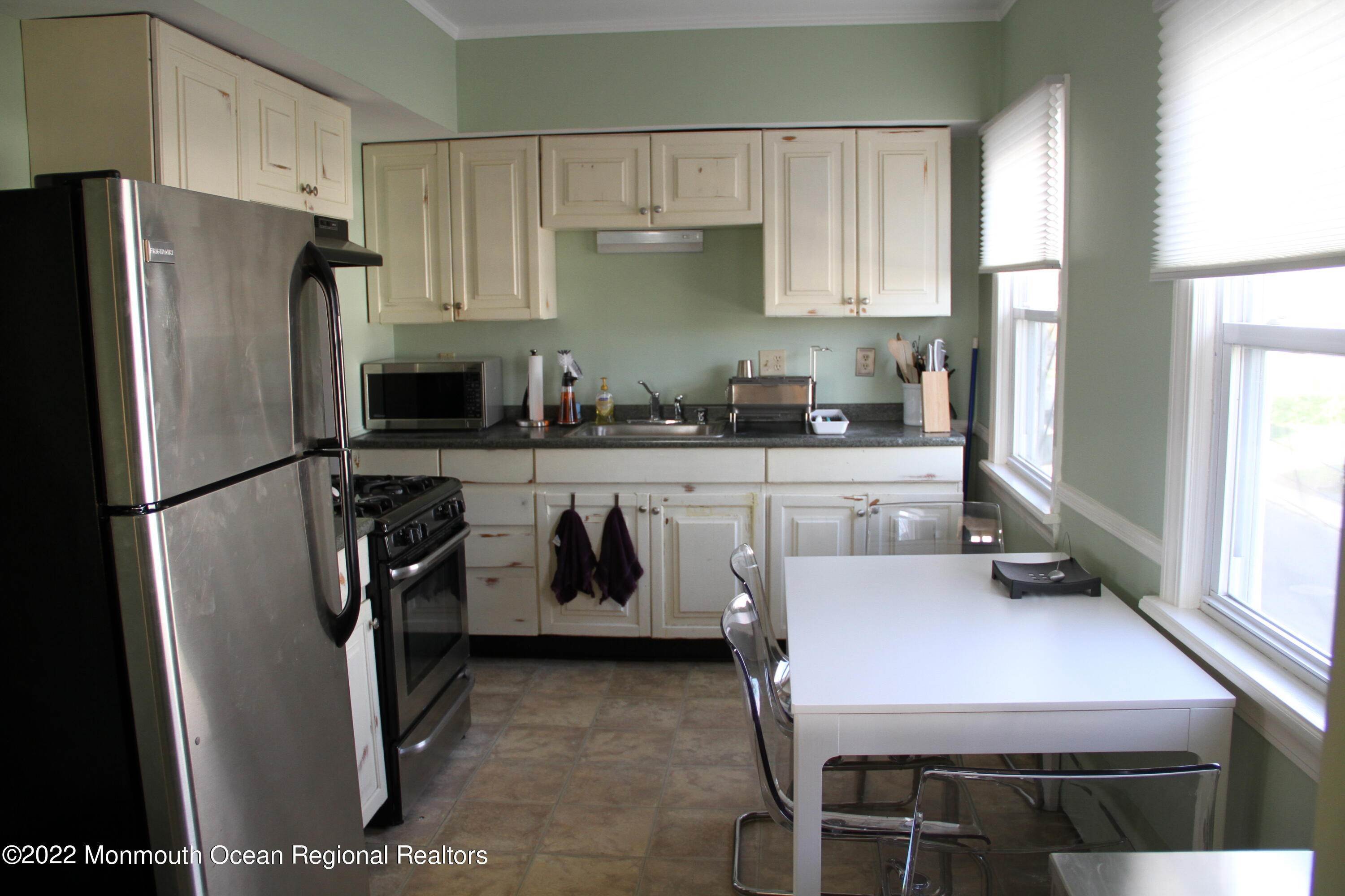 8. Single Family Homes at 21 Shrewsbury Avenue Highlands, New Jersey 07732 United States