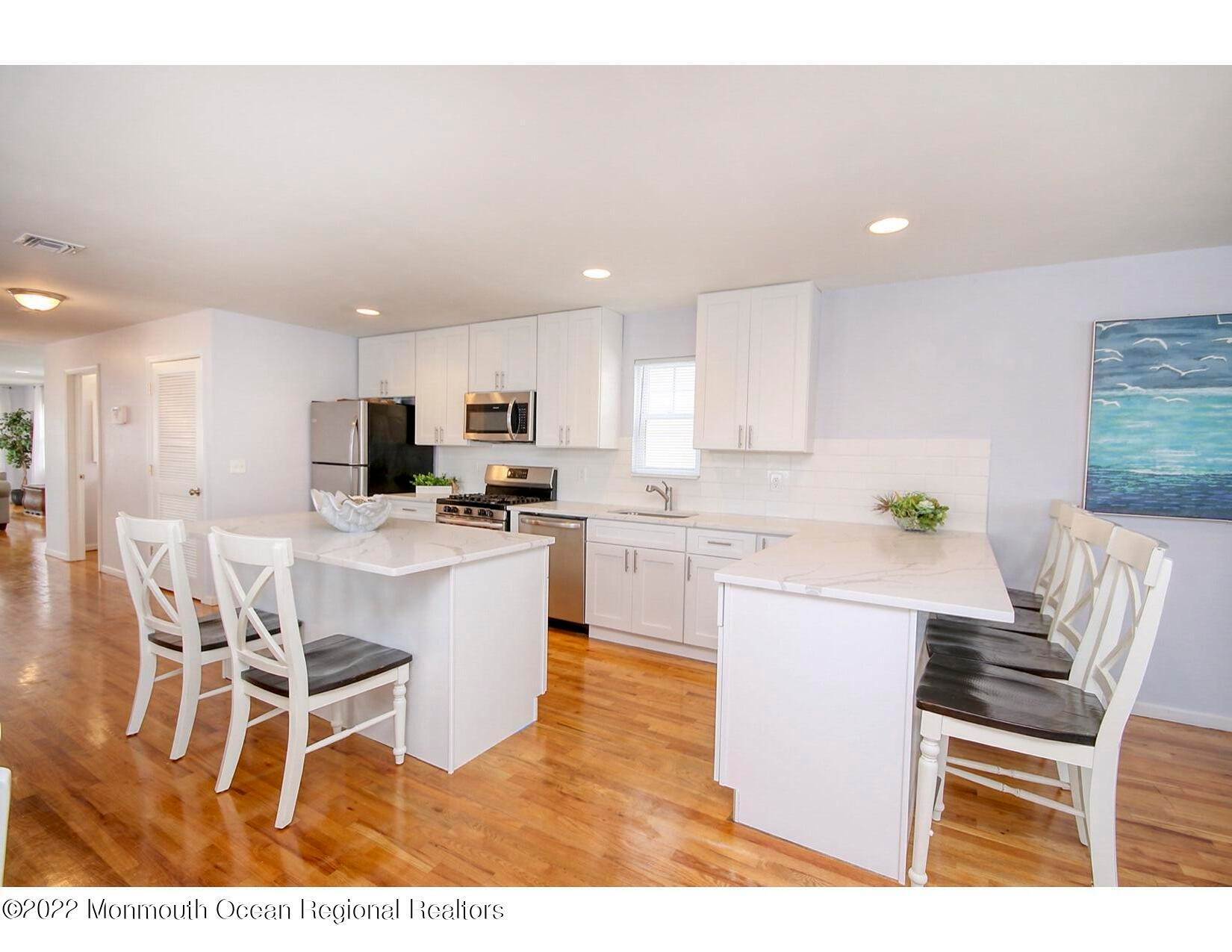 10. Single Family Homes for Sale at 201 Arnold Avenue Point Pleasant Beach, New Jersey 08742 United States