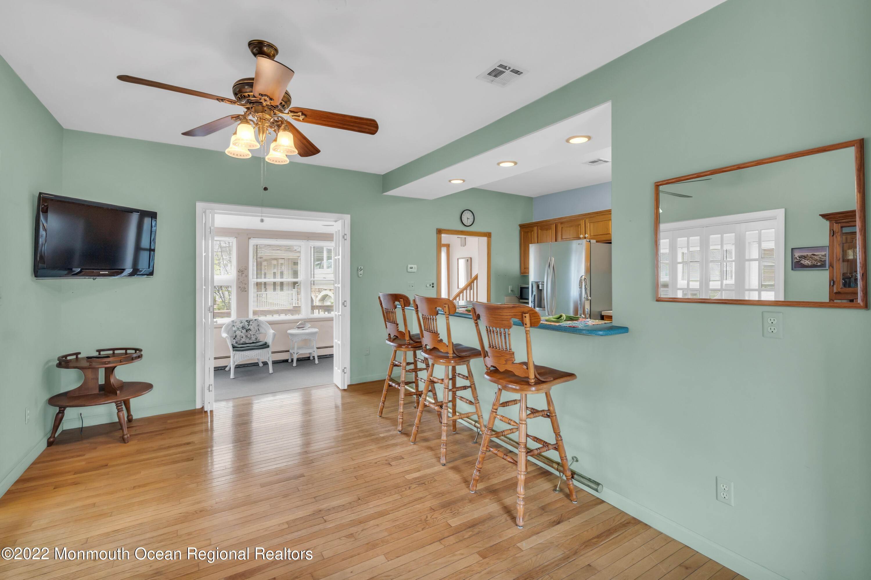 12. Single Family Homes for Sale at 11 Riverview Road Monmouth Beach, New Jersey 07750 United States