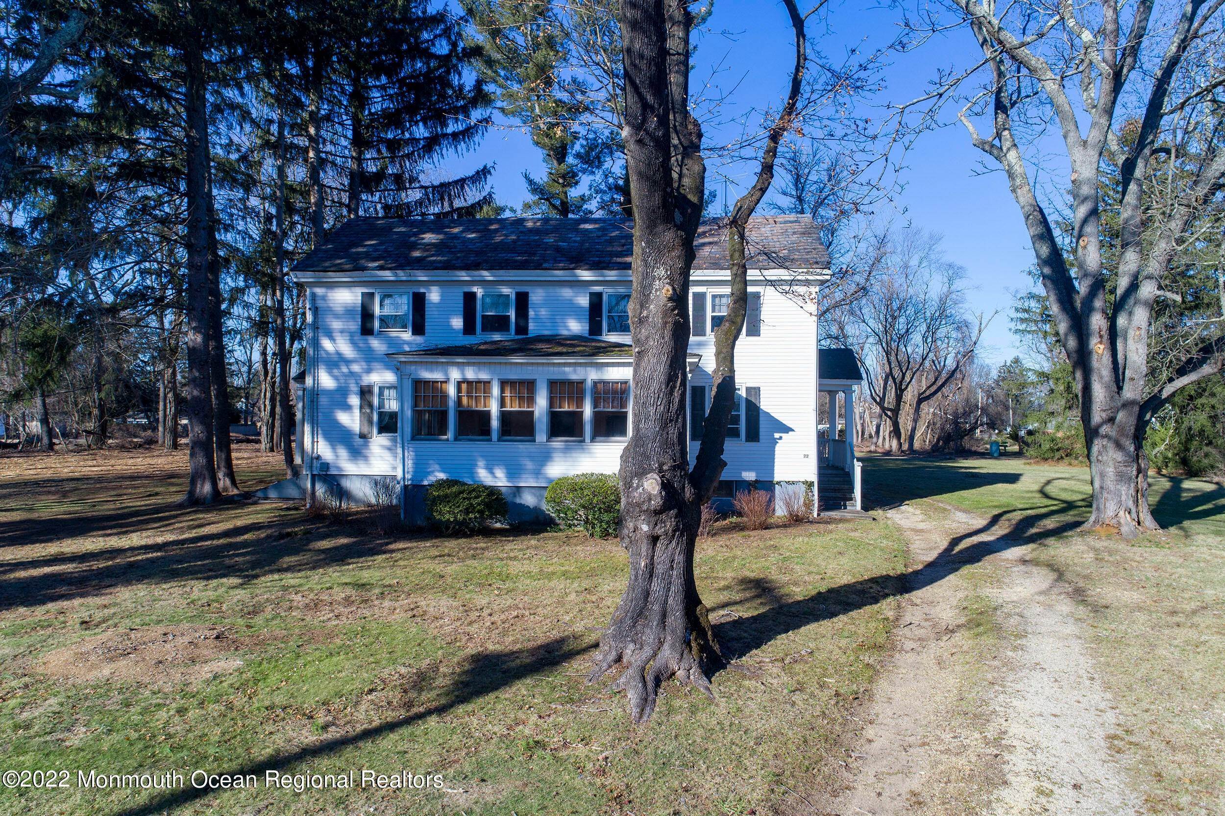 9. Single Family Homes for Sale at 187 Route 537 Colts Neck, New Jersey 07722 United States