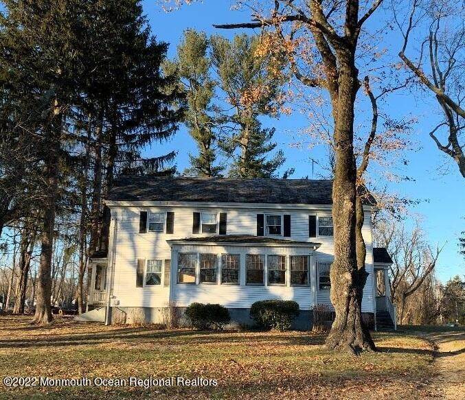 10. Single Family Homes for Sale at 187 Route 537 Colts Neck, New Jersey 07722 United States