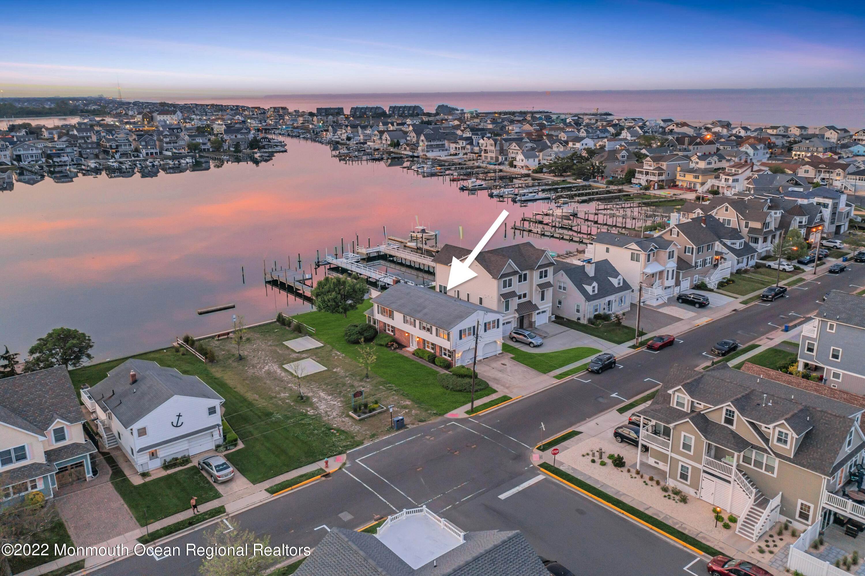 2. Single Family Homes for Sale at 25 Niblick Street Point Pleasant Beach, New Jersey 08742 United States