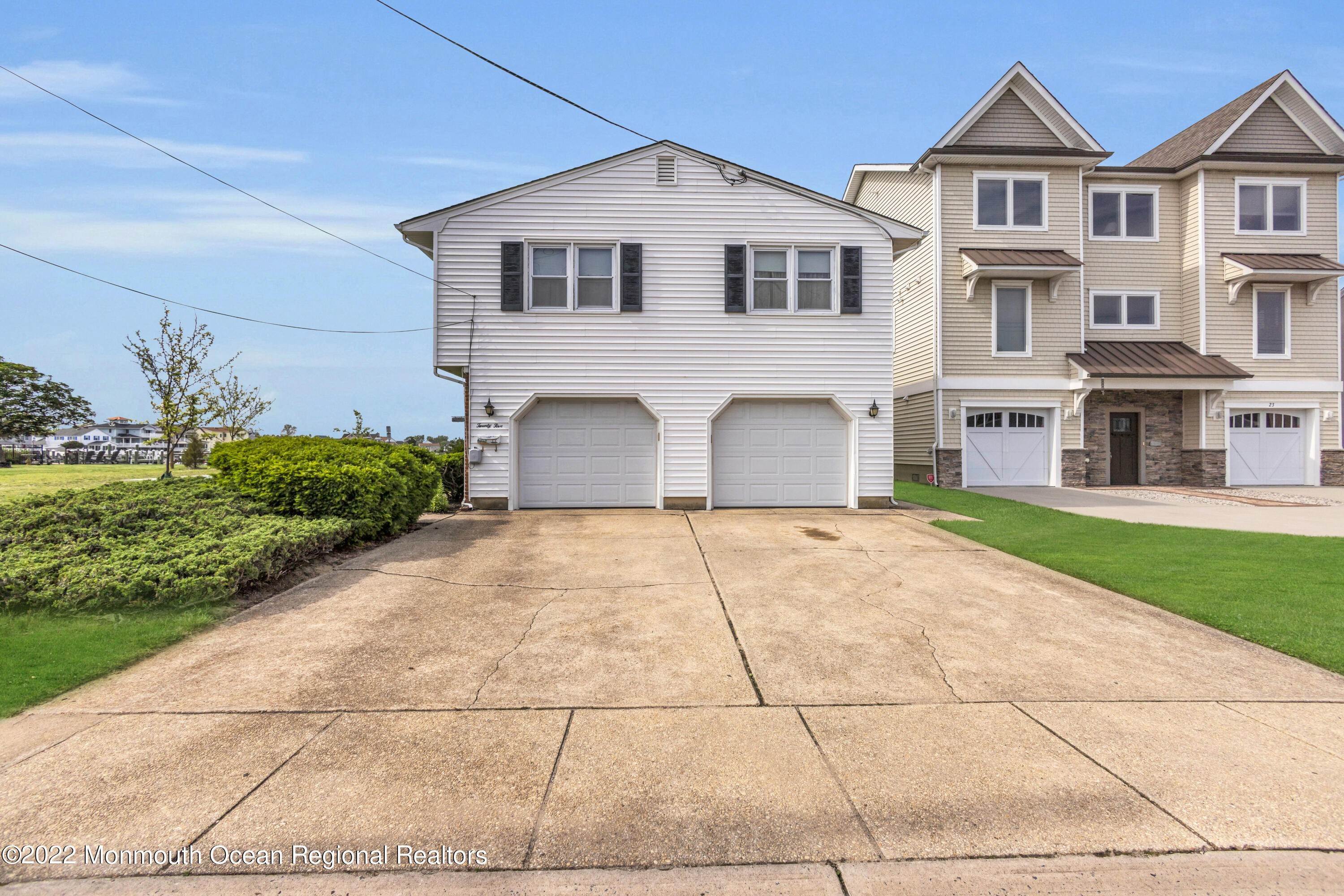 5. Single Family Homes for Sale at 25 Niblick Street Point Pleasant Beach, New Jersey 08742 United States