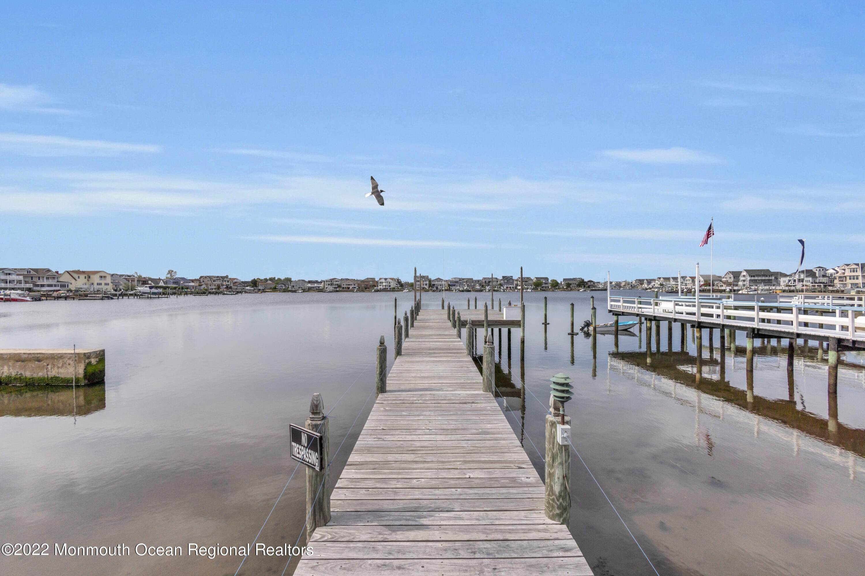 17. Single Family Homes for Sale at 25 Niblick Street Point Pleasant Beach, New Jersey 08742 United States