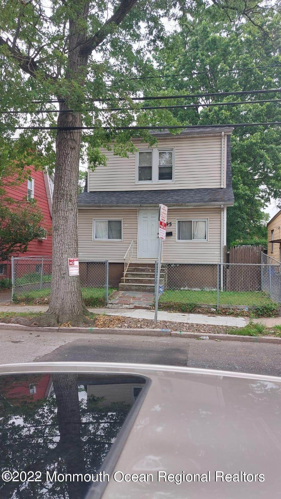 3. Single Family Homes for Sale at 195 Sunset Avenue Newark, New Jersey 07106 United States
