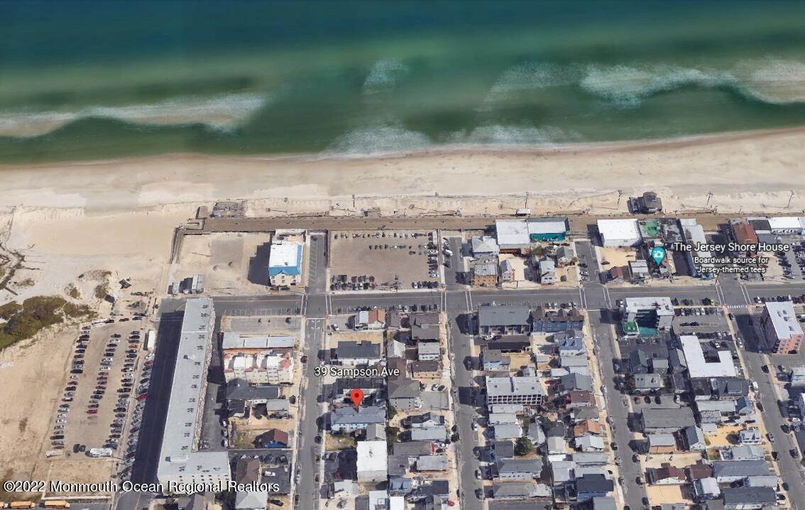 17. Single Family Homes for Sale at 39 Sampson Avenue B5 Seaside Heights, New Jersey 08751 United States