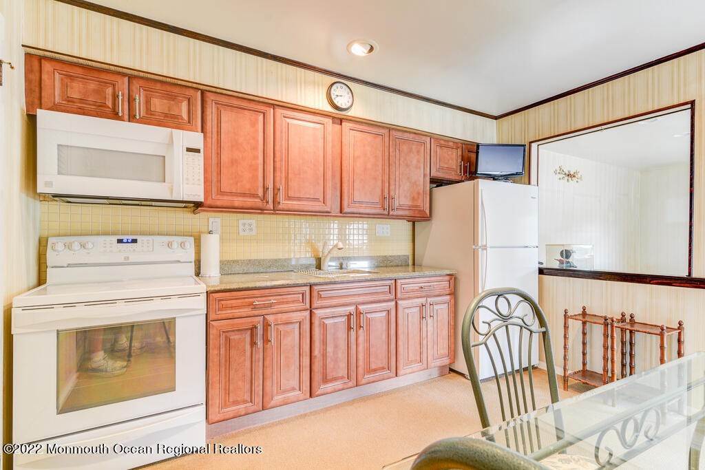 9. Single Family Homes for Sale at 1442 Isabella Court Bldg. #2 Brick, New Jersey 08724 United States