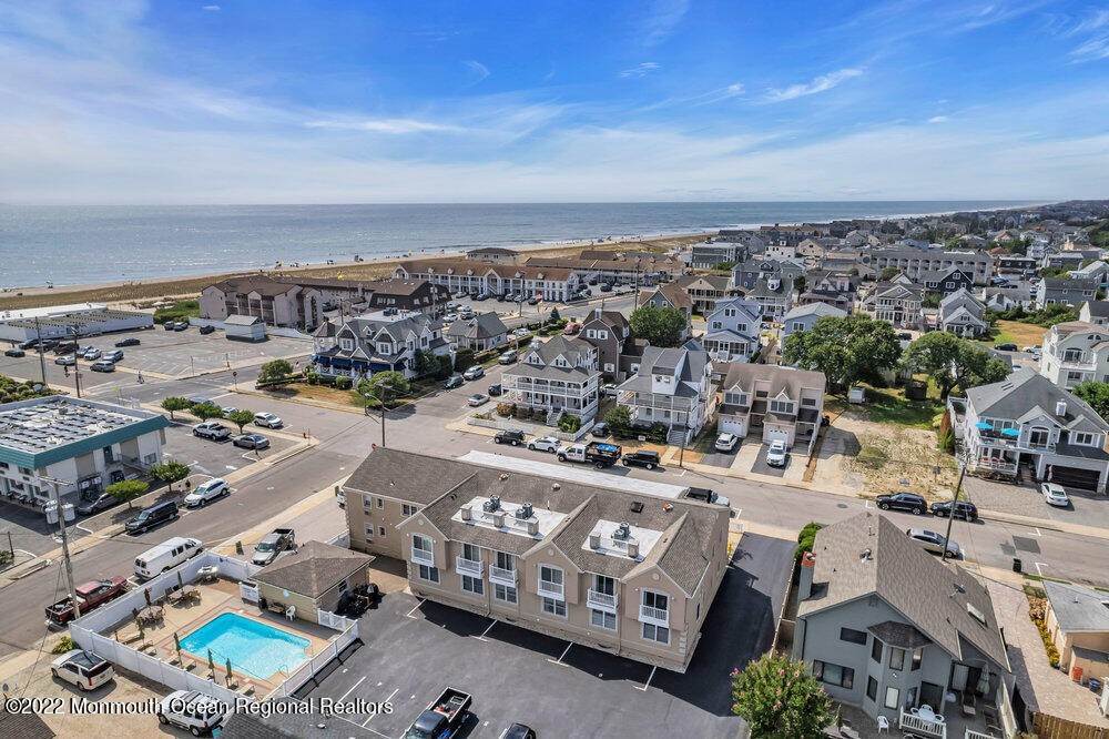 Single Family Homes for Sale at 101 New Jersey Avenue 7H Point Pleasant Beach, New Jersey 08742 United States