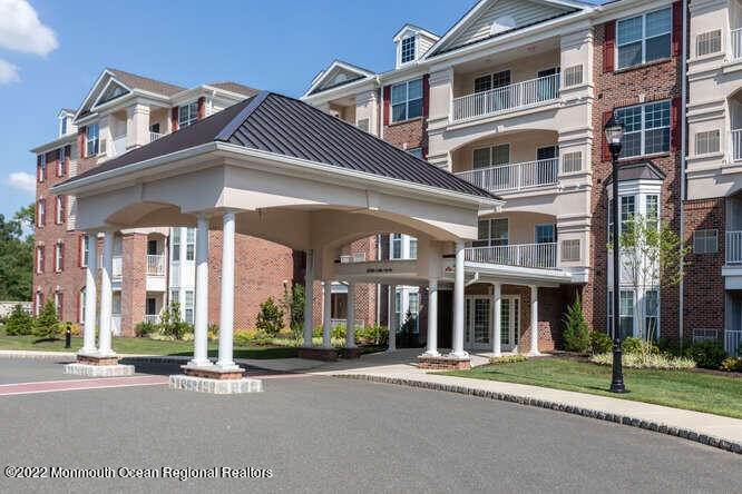 Residential Lease at 2000 Colts Circle 2322 Lawrence, New Jersey 08648 United States