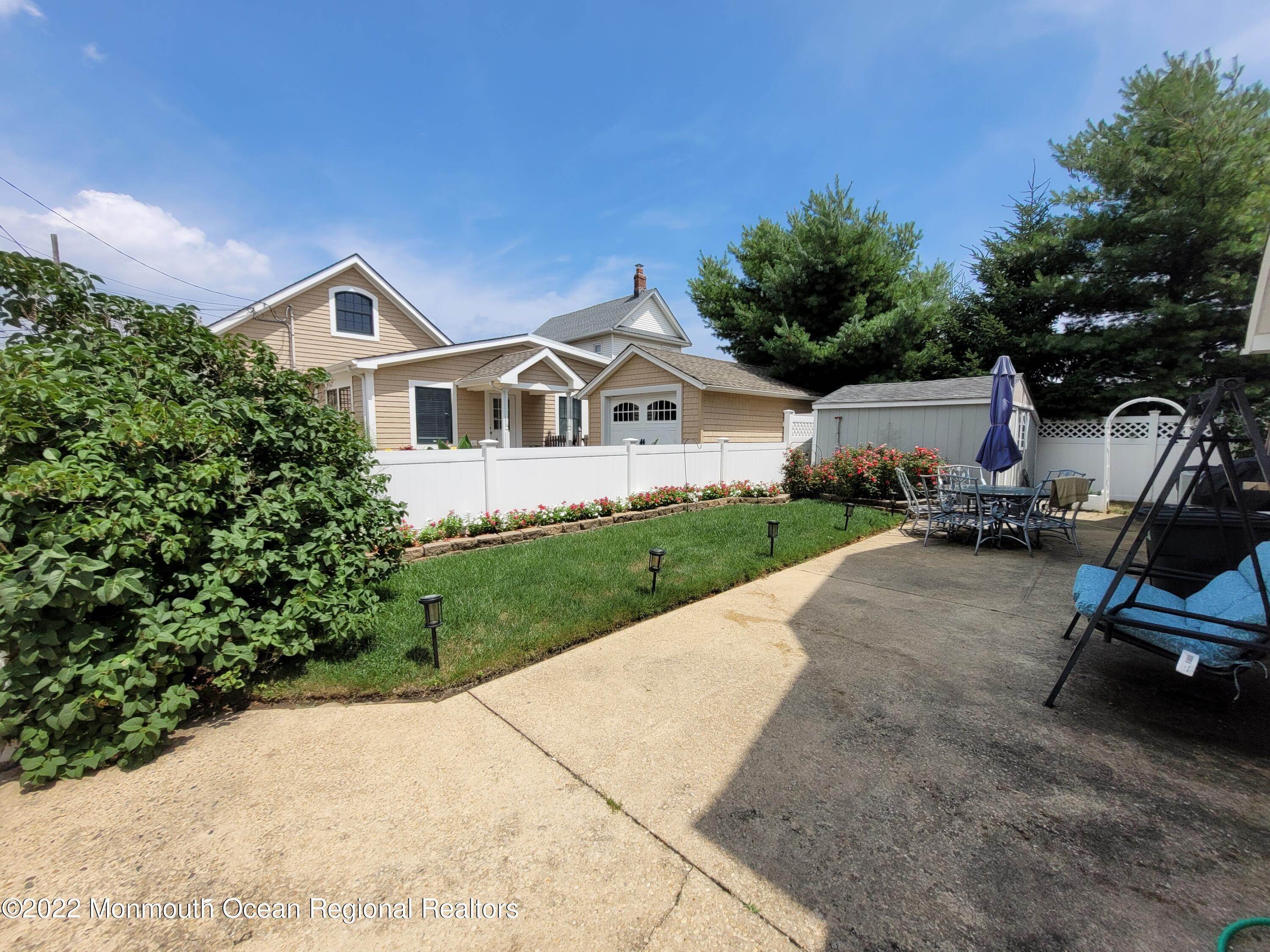10. Single Family Homes for Sale at 710 Hammond Avenue Bradley Beach, New Jersey 07720 United States