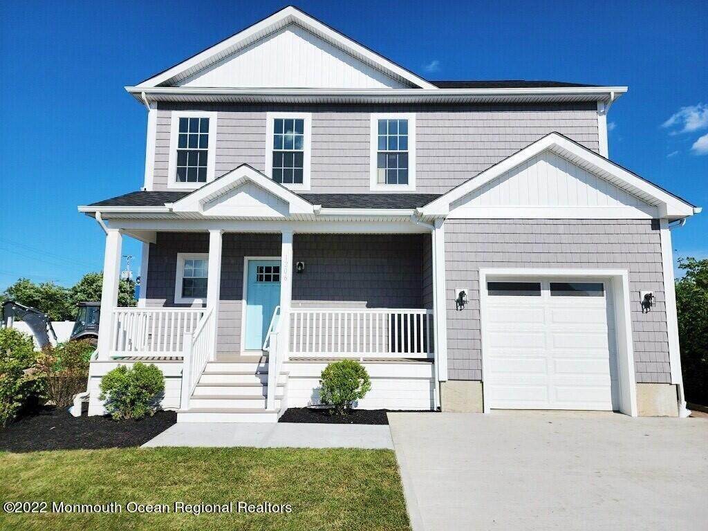 13. Single Family Homes for Sale at 1204 Wilmington Street Point Pleasant, New Jersey 08742 United States