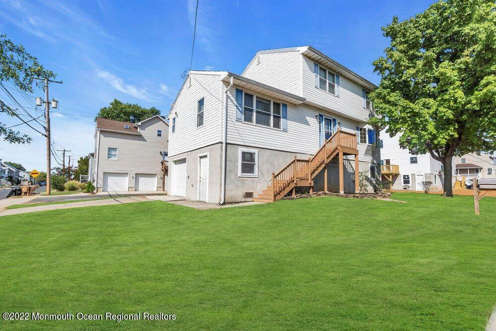 6. Single Family Homes for Sale at 225 Isabelle Avenue Union Beach, New Jersey 07735 United States