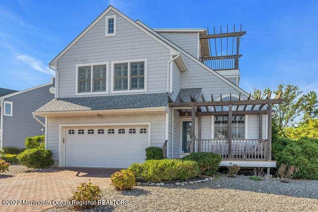 12. Single Family Homes for Sale at 108 Glimmer Glass Circle Manasquan, New Jersey 08736 United States