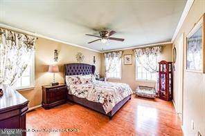 17. Single Family Homes for Sale at 137 Spruce Circle Barnegat, New Jersey 08005 United States