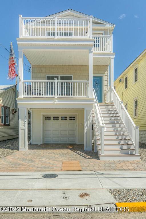 19. Single Family Homes for Sale at 42 Kearney Avenue Seaside Heights, New Jersey 08751 United States