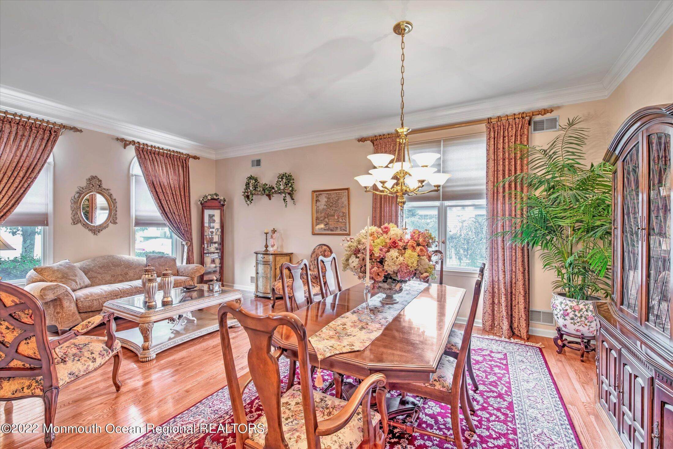 10. Single Family Homes for Sale at 23 Winged Foot Road Jackson, New Jersey 08527 United States