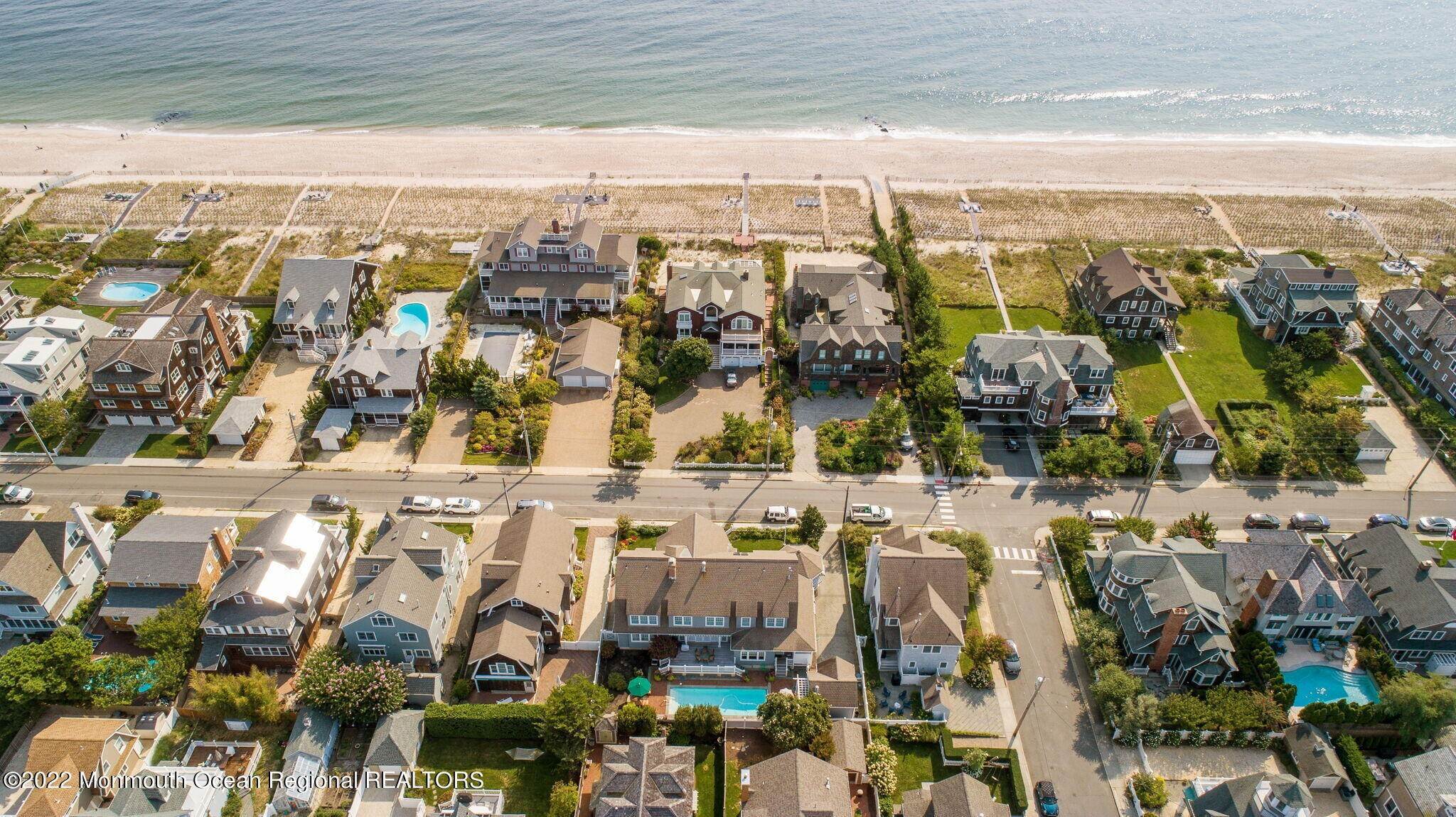 7. Single Family Homes for Sale at 564 East Avenue Bay Head, New Jersey 08742 United States