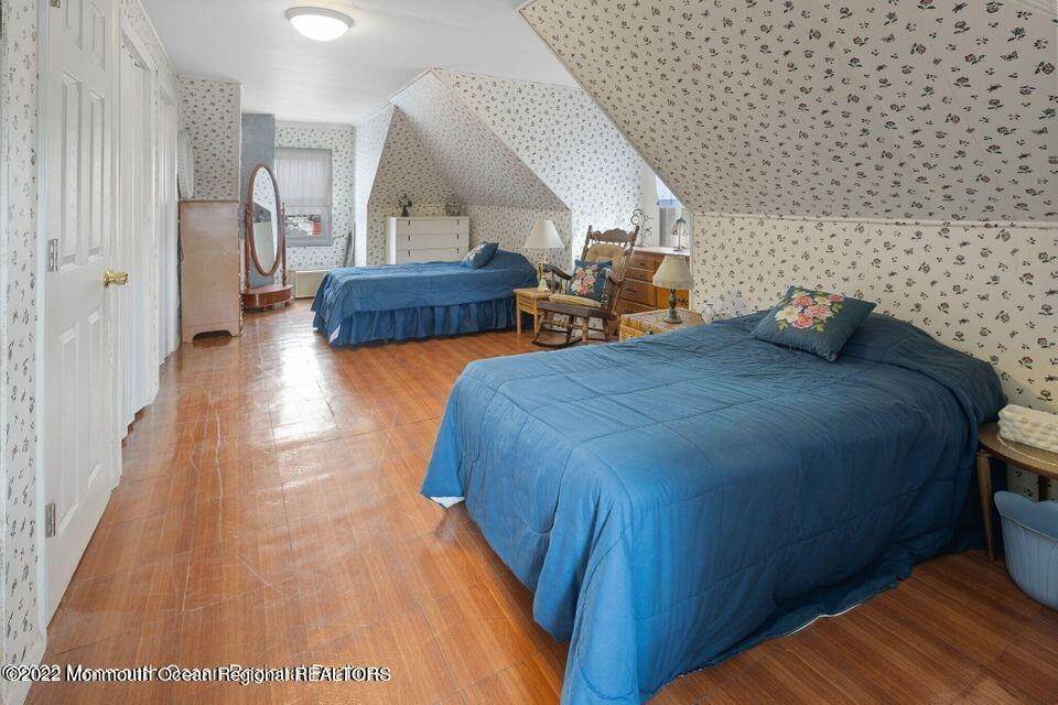 19. Single Family Homes for Sale at 29 Pacific Avenue Bradley Beach, New Jersey 07720 United States