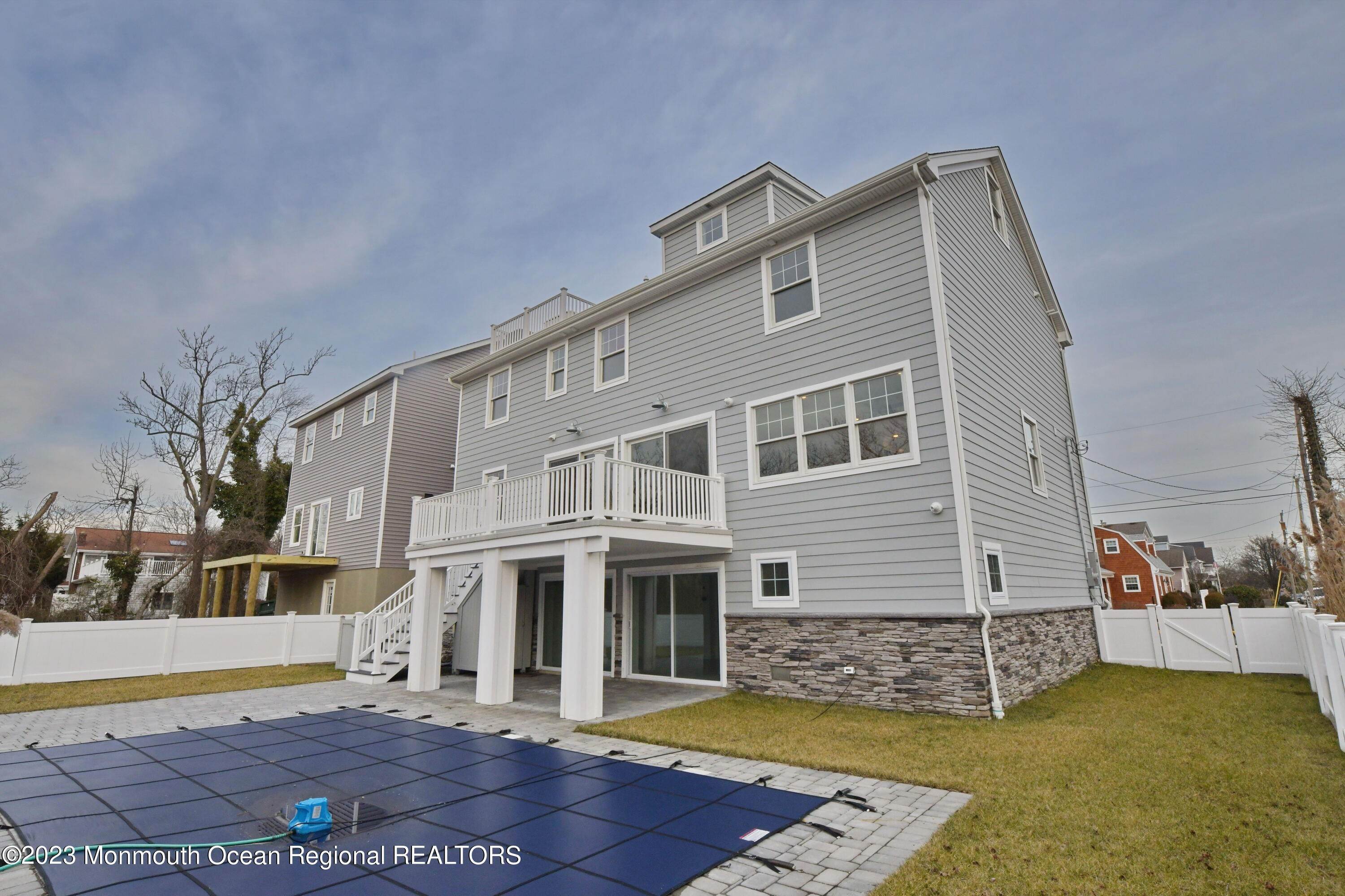 4. Single Family Homes for Sale at 382 Western Avenue Bay Head, New Jersey 08742 United States