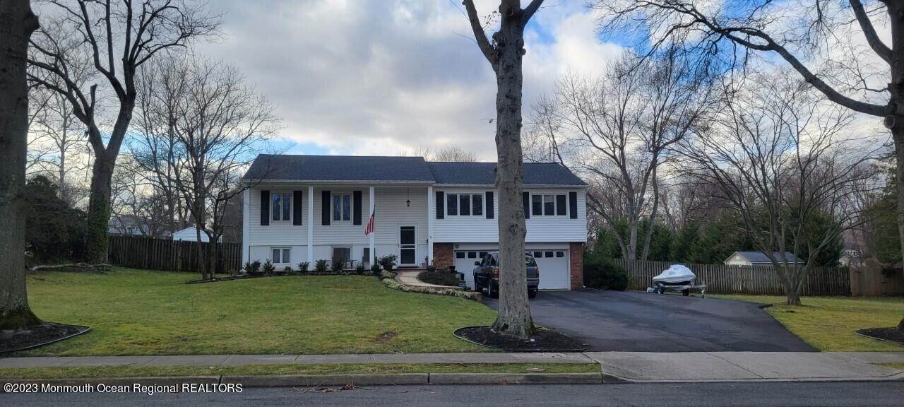 Single Family Homes for Sale at 144 Spruce Drive Shrewsbury, New Jersey 07702 United States