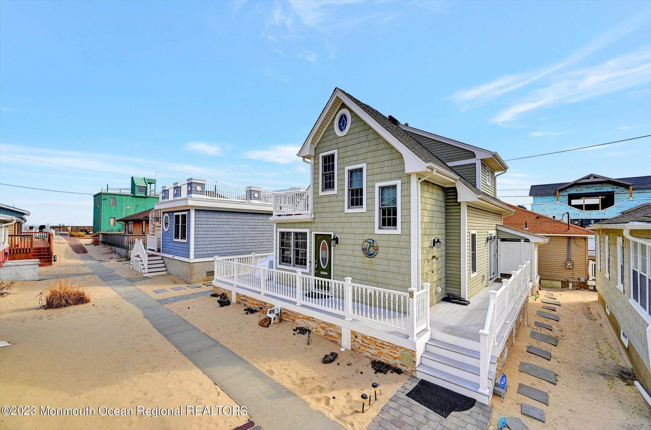2. Single Family Homes for Sale at 9 Hayes Court Point Pleasant Beach, New Jersey 08742 United States