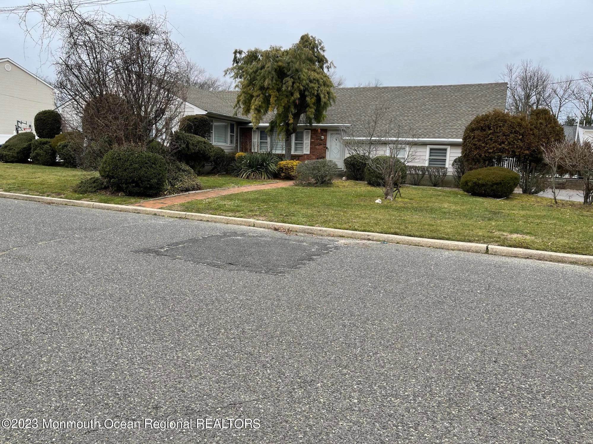 Residential Lease at 6 Dwight Drive Ocean Township, New Jersey 07712 United States