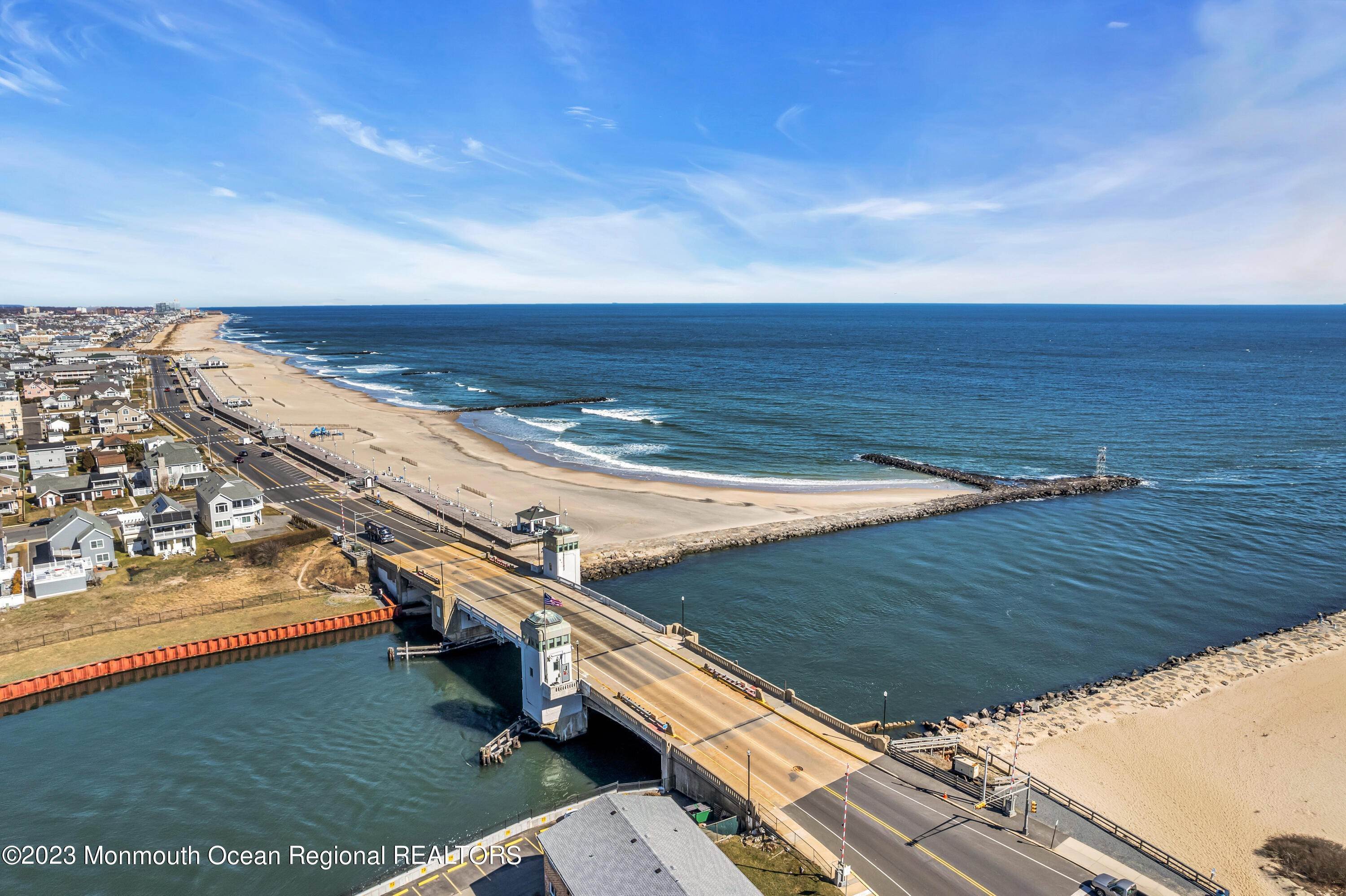 6. Single Family Homes for Sale at 801 Main Street Unit 19 Avon by the Sea, New Jersey 07717 United States