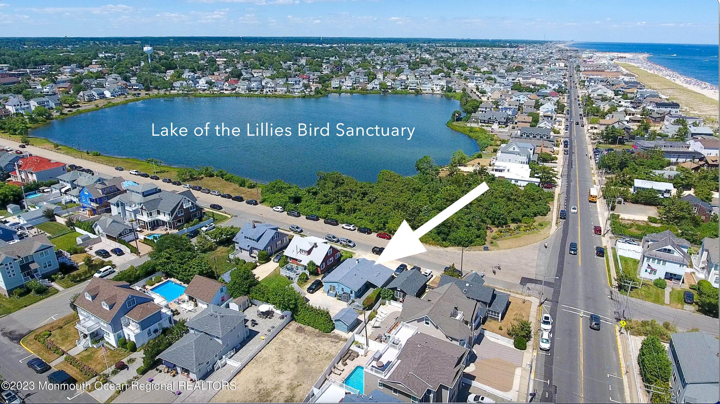 8. Single Family Homes for Sale at 202 Elizabeth Avenue Point Pleasant Beach, New Jersey 08742 United States