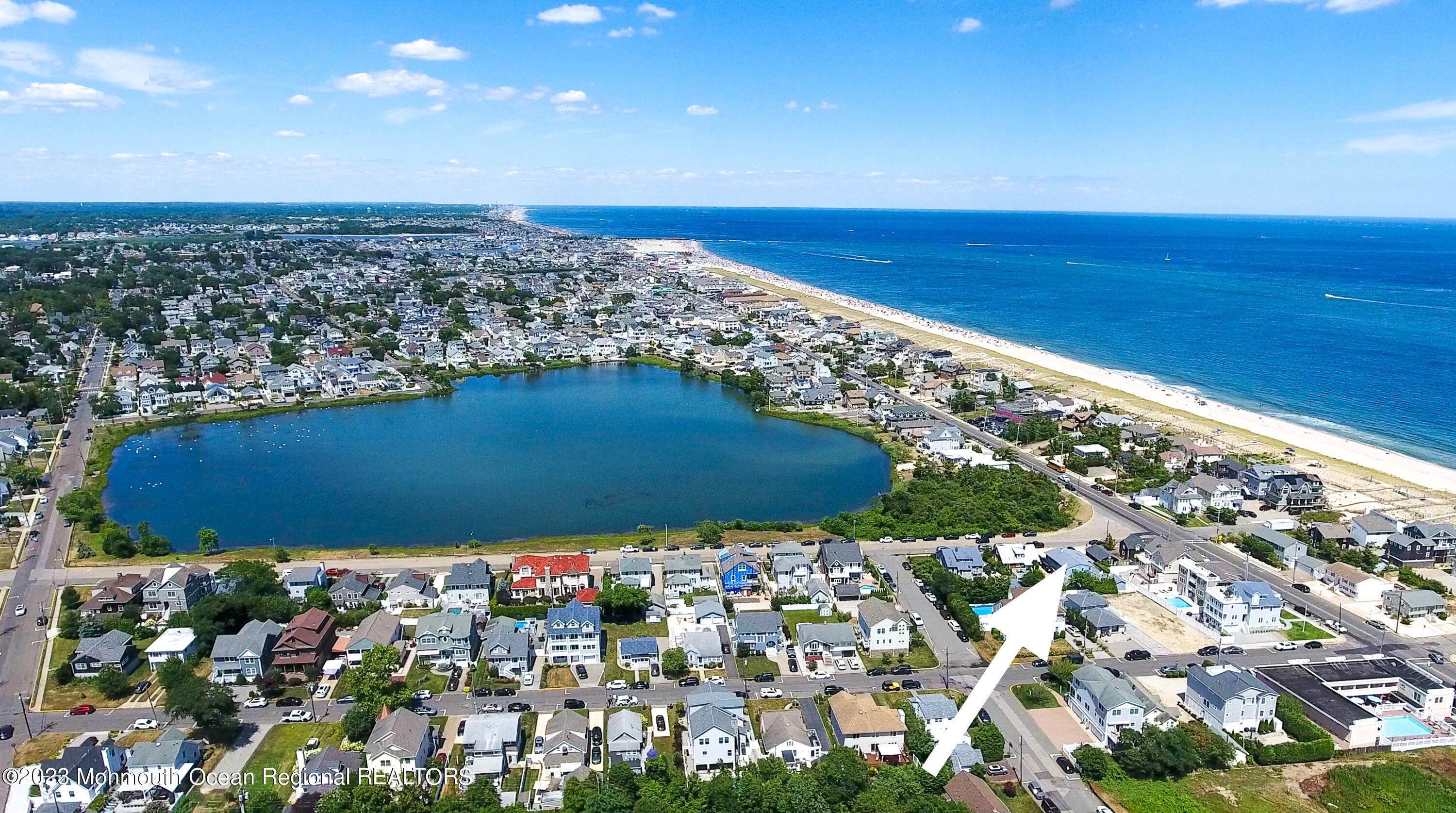13. Single Family Homes for Sale at 202 Elizabeth Avenue Point Pleasant Beach, New Jersey 08742 United States