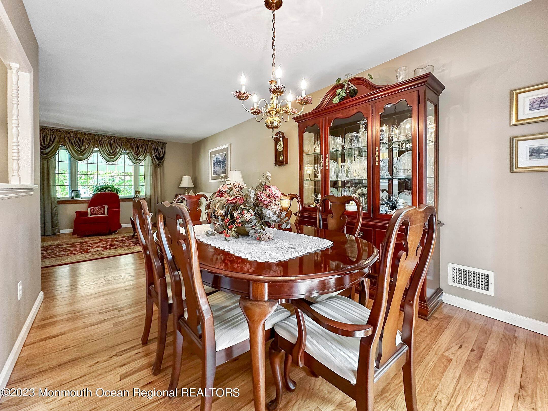 6. Single Family Homes for Sale at 9 Villanova Drive Jackson, New Jersey 08527 United States