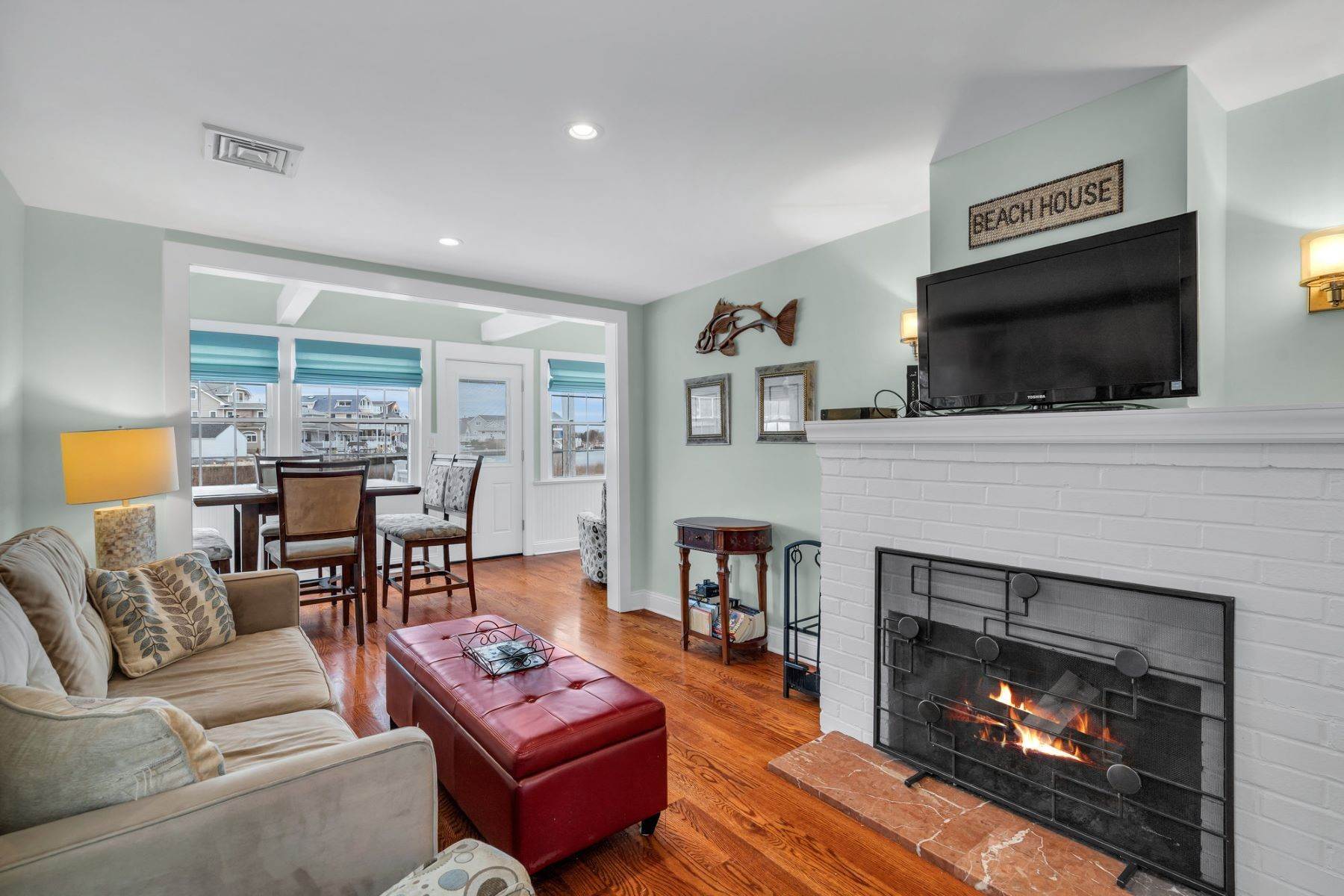 12. Single Family Homes at Charming Vacation Rental in Manasquan 70 2nd Avenue Manasquan, New Jersey 08736 United States