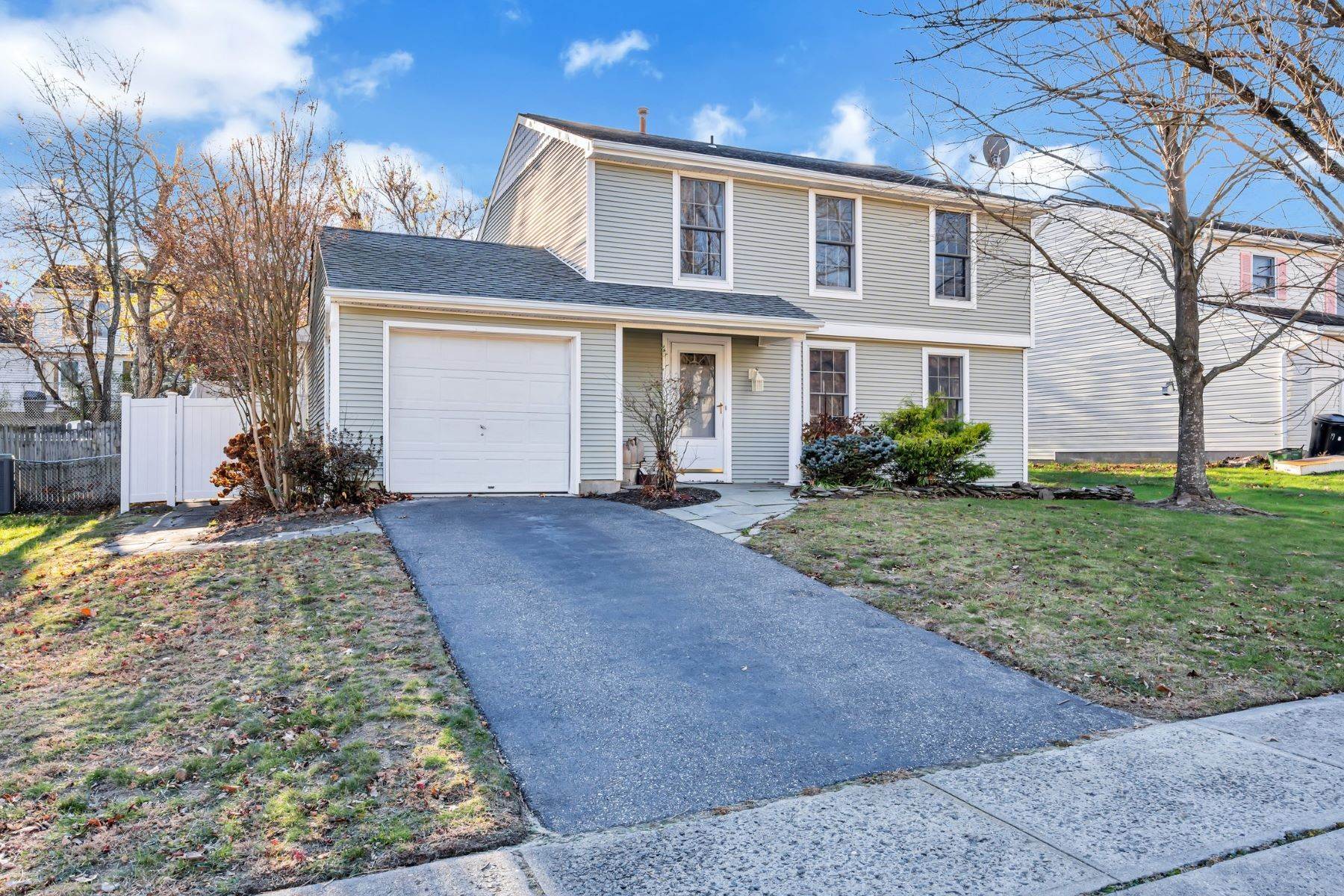 5. Single Family Homes for Sale at Settlers Landing Section of Barnegat 19 Bayside Avenue Barnegat, New Jersey 08005 United States