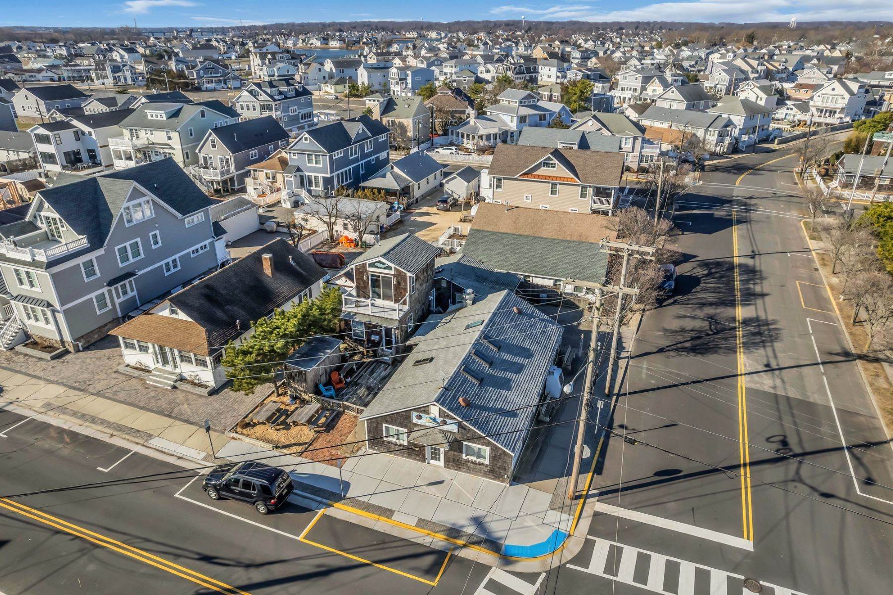 26. Single Family Homes for Sale at Come Live the Manasquan Lifestyle 101 1st Avenue, 101.5 1st Ave Manasquan, New Jersey 08736 United States