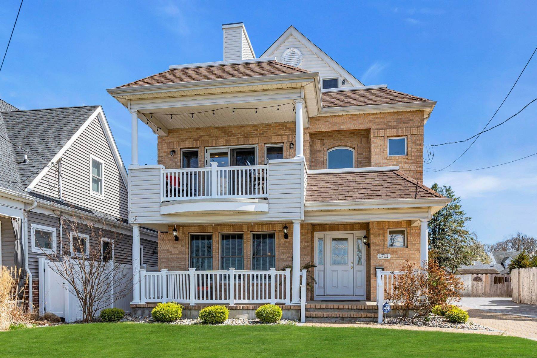 4. Single Family Homes for Sale at Sunsets Over Shark River 1711 River Road Belmar, New Jersey 07719 United States