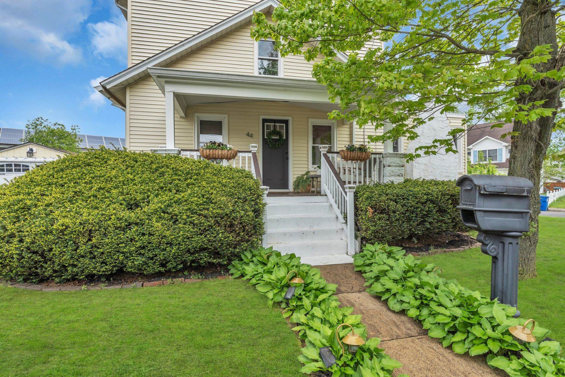 5. Single Family Homes for Sale at Charming Seashore Home 44 Clinton Street Middletown, New Jersey 07748 United States