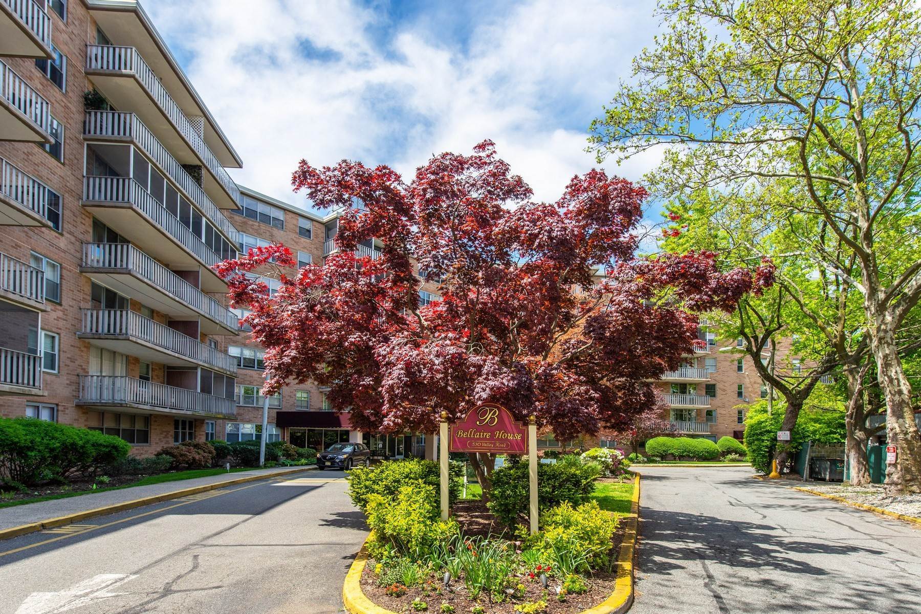 Condominiums for Sale at Prime Upper Montclair Location! 530 Valley Road, Apt. 3E Montclair, New Jersey 07043 United States