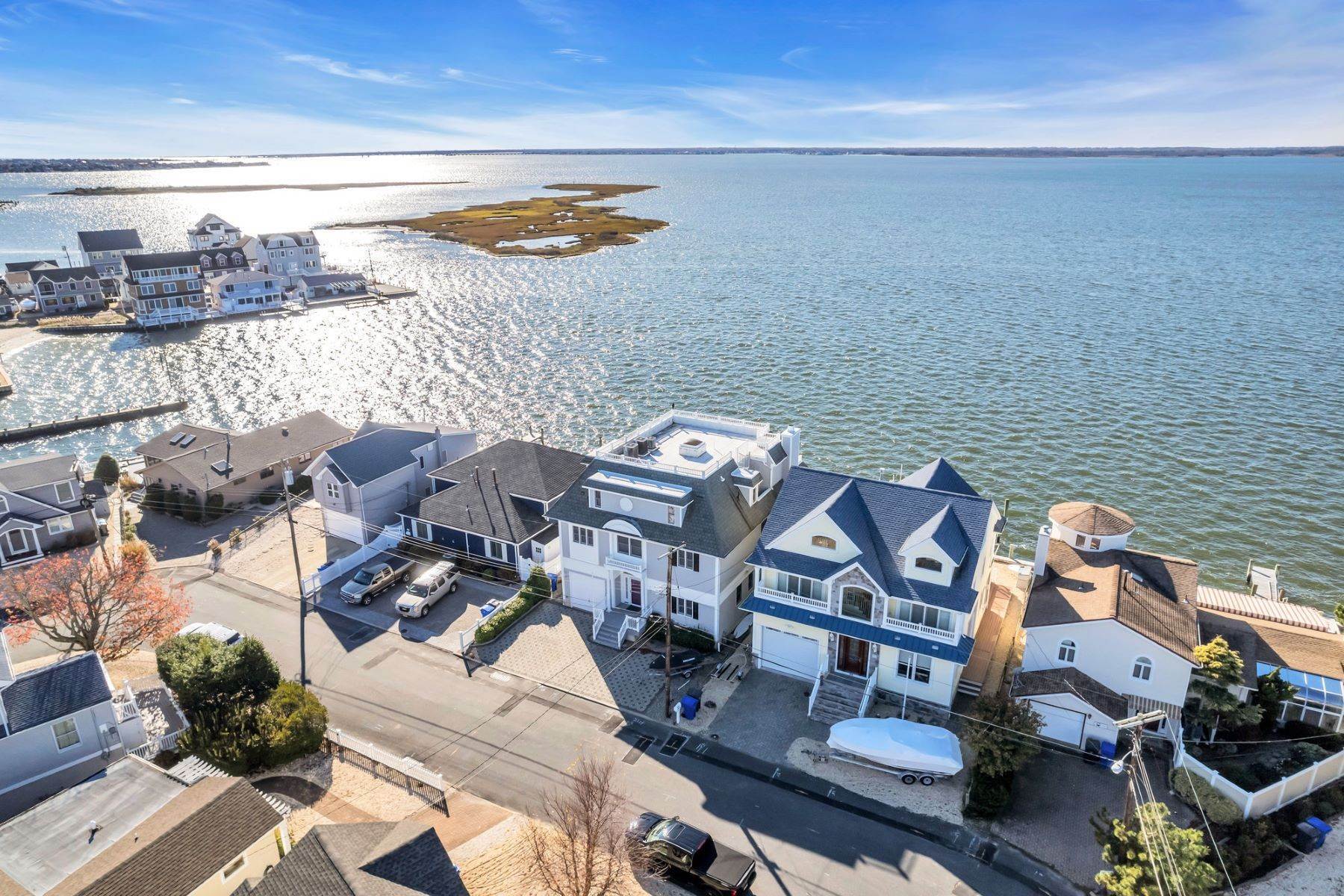 49. Single Family Homes for Sale at Windows on the Water 273 Monterey Circle Lavallette, New Jersey 08735 United States