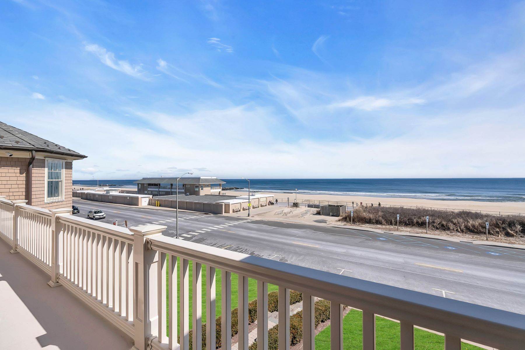 31. Single Family Homes for Sale at Unparalleled Oceanfront Home 1805 Ocean Avenue Spring Lake, New Jersey 07762 United States